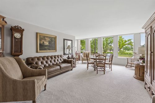 apt-107-2222 1st Ave Ne, Cedar Rapids, IA, 52402-6372 | Card Image