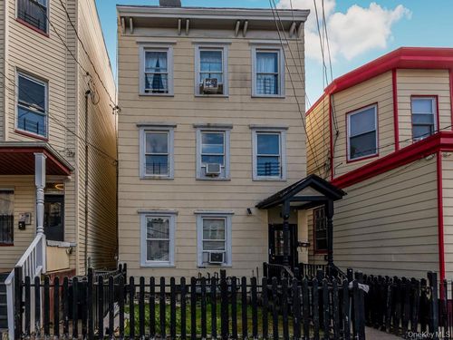 18 Porach St, Yonkers, NY, 10701-6059 | Card Image