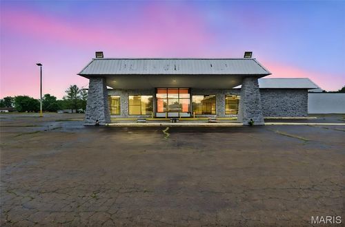 610 Sainte Genevieve Dr, Ste Genevieve, MO, 63670-1825 | Card Image