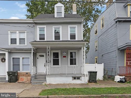 133 E Federal St, BURLINGTON, NJ, 08016-1611 | Card Image