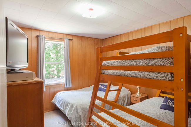 704 York Ave, House other with 3 bedrooms, 1 bathrooms and 6 parking in Sauble Beach ON | Image 17