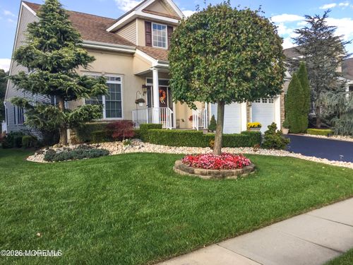 4 Salter Ct, Manalapan, NJ, 07726-8389 | Card Image