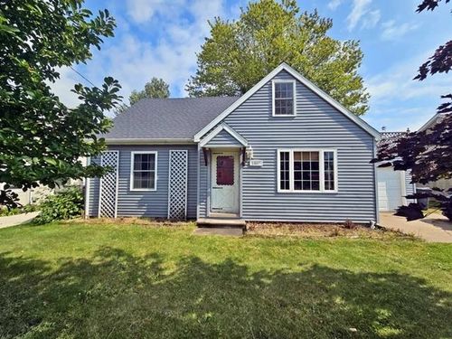 1507 S Chestnut Ave, Marshfield, WI, 54449-4910 | Card Image