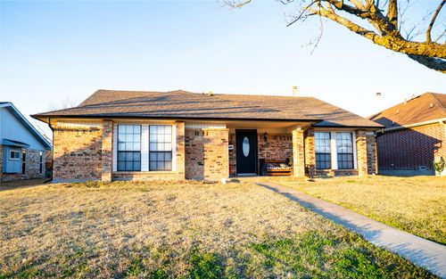 8209 Kensington Drive, Rowlett, TX, 75088 | Card Image