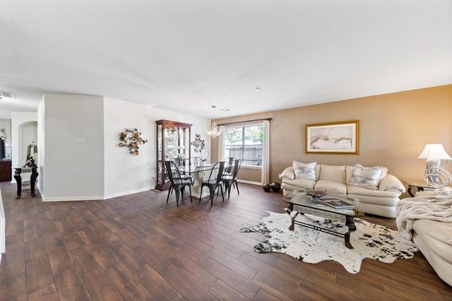 1901 Plum Falls Ln, House other with 6 bedrooms, 4 bathrooms and 2 parking in Pearland TX | Image 8