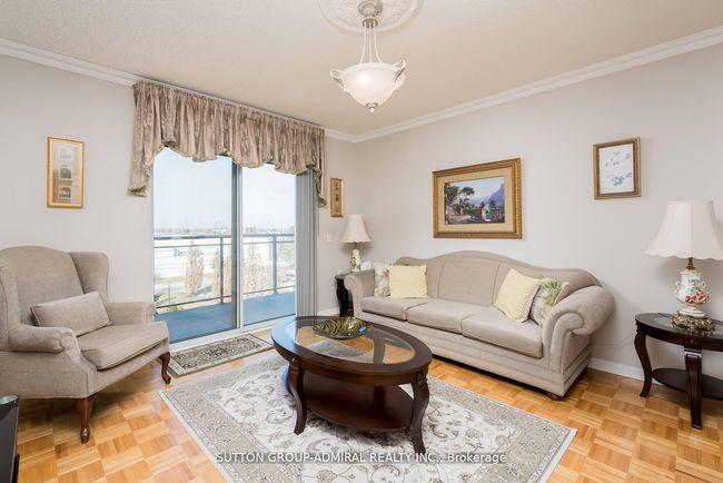 509 - 2504 Rutherford Rd, Condo with 2 bedrooms, 2 bathrooms and 1 parking in Concord ON | Image 6