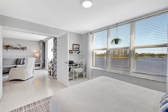 APT-305 - 3091 N Course Dr, Condo with 2 bedrooms, 2 bathrooms and null parking in Pompano Beach FL | Image 15