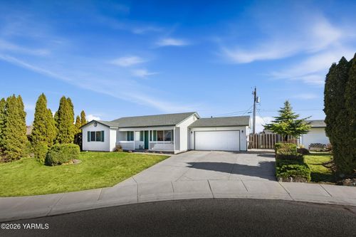 239 Joyce Pl, Yakima, WA, 98908-1494 | Card Image