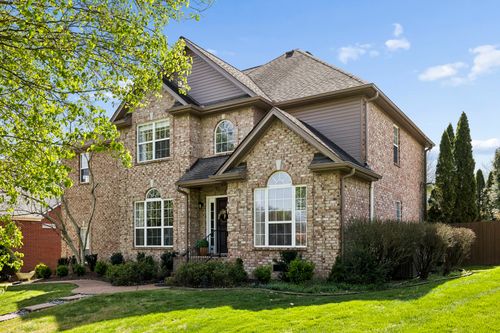 1727 Forrest Crossing Cir, Franklin, TN, 37064-5339 | Card Image
