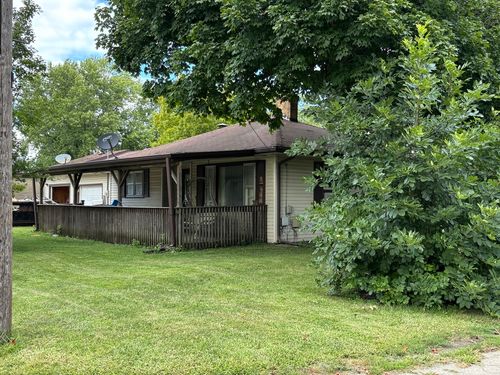 403 S Fall St, Paxton, IL, 60957-1809 | Card Image
