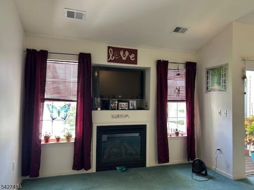 832 Honeybrook Cir, Stewartsville, NJ, 08886-2916 | Card Image