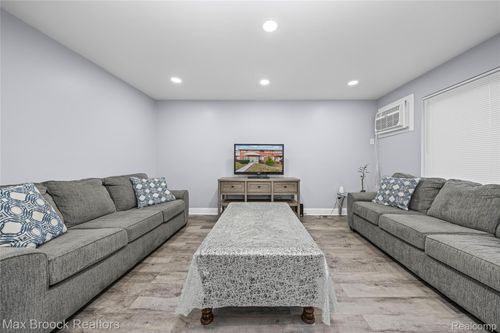 87-29273 Tessmer Ct, Madison Heights, MI, 48071-2619 | Card Image