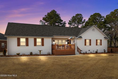 100 Stevens Ct, Swansboro, NC, 28584-8426 | Card Image