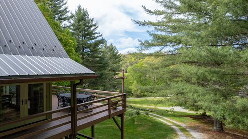 241 Lullwater Cv, Cullowhee, NC, 28723-8590 | Card Image