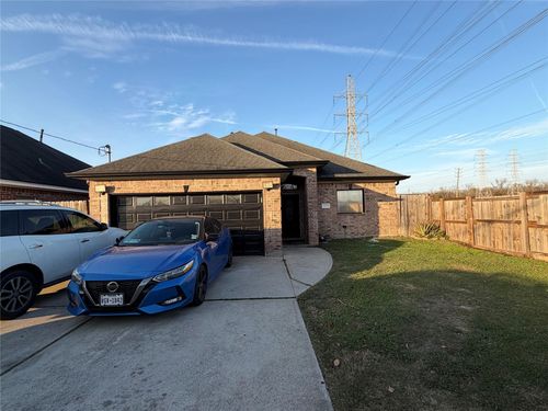 1005 9th St, Galena Park, TX, 77547-3126 | Card Image