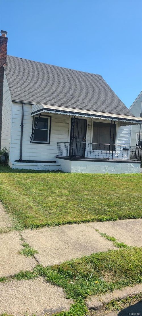 3329 S Bassett St, Detroit, MI, 48217-1518 | Card Image