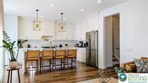 1834 Majestic Dr, Orefield, PA, 18069-9114 | Card Image