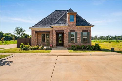1004 Traditions Loop, Alexandria, LA, 71303 | Card Image