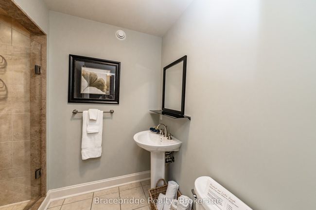 CARLING-5-W3 - 3876 Muskoka Road 118 Road W, Condo with 3 bedrooms, 3 bathrooms and null parking in Muskoka Lakes ON | Image 24