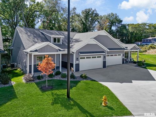 1323 Heights Ct, Bettendorf, IA, 52722-4145 | Card Image