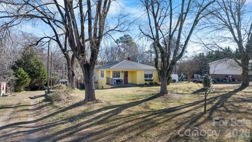 3358 Falling Creek Rd, Hickory, NC, 28601-9607 | Card Image