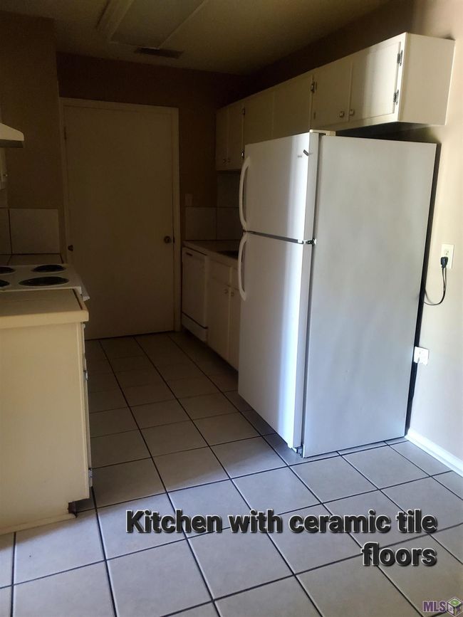 25D - 921 W Elrem St, Condo with 2 bedrooms, 2 bathrooms and 2 parking in Gonzales LA | Image 4