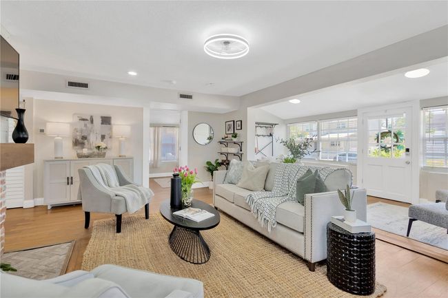 655 33 Rd Ave N, House other with 3 bedrooms, 2 bathrooms and null parking in St Petersburg FL | Image 8