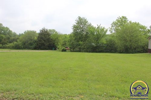 9395 Delaware Dr, Ozawkie, KS, 66070-5013 | Card Image