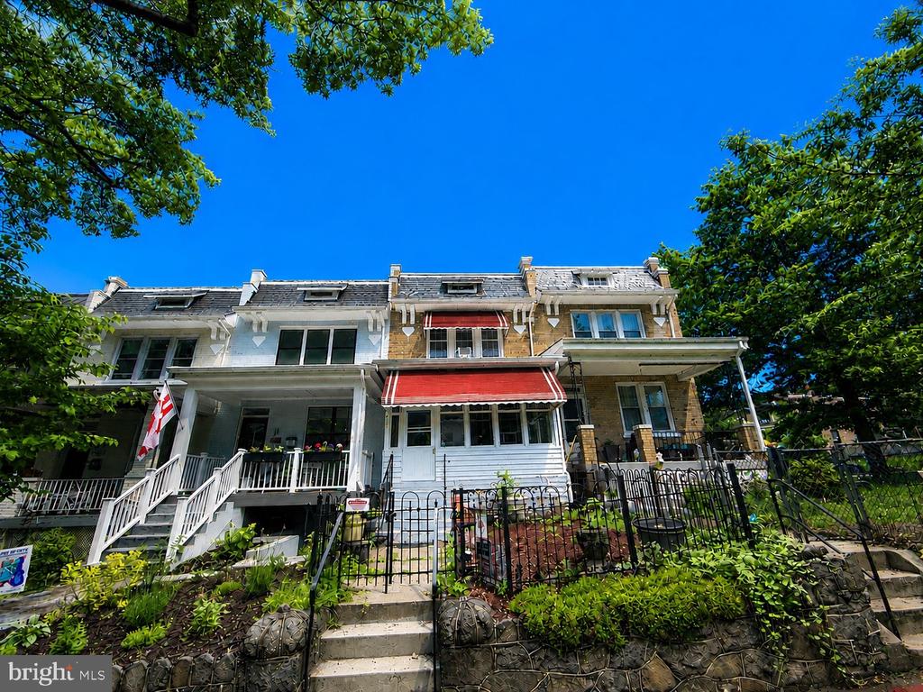 Residential in WASHINGTON 3