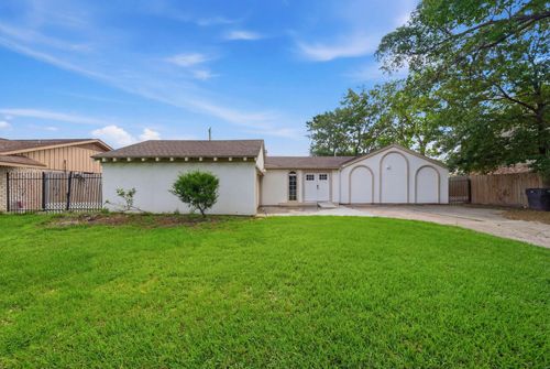 7410 Antoine Drive, Houston, TX, 77088 | Card Image