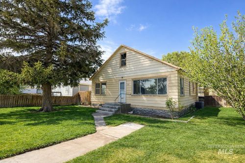 444 E 4th Ave, Glenns Ferry, ID, 83623-5073 | Card Image