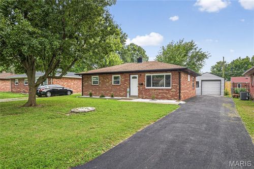 4104 Betty Dr, Belleville, IL, 62226-5351 | Card Image