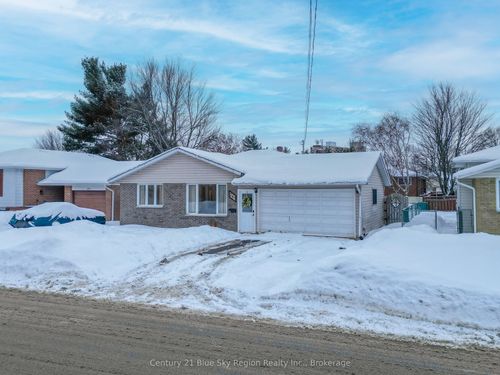 261 Mulligan St, North Bay, ON, P1A3P4 | Card Image