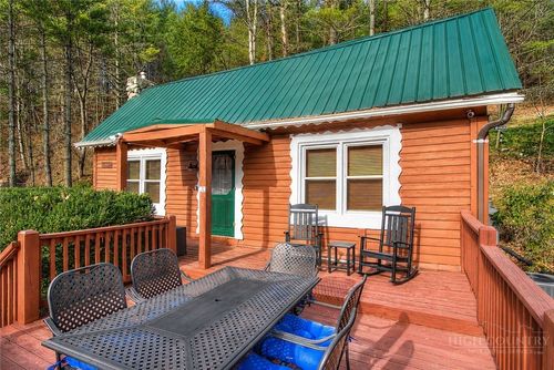 392 Old Danner Rd, Vilas, NC, 28692-9053 | Card Image