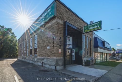 217 Wharncliffe Rd S, London, ON, N6J2L2 | Card Image