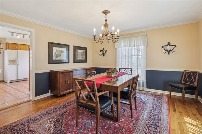 Flows into Kitchen. | Image 9
