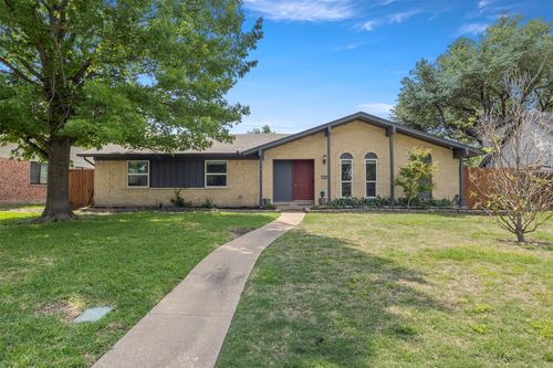 1302 Hillsdale Dr, Richardson, TX, 75081-5921 | Card Image