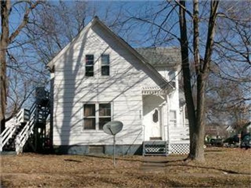 2004 W 2nd St, Davenport, IA, 52802-1603 | Card Image