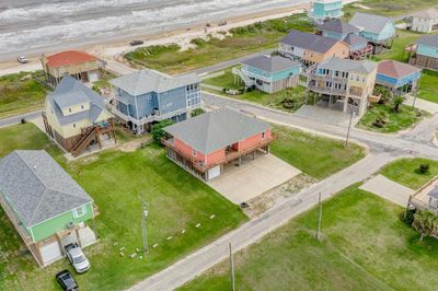 2600 Whitecap, House other with 3 bedrooms, 2 bathrooms and null parking in Crystal Beach TX | Image 1