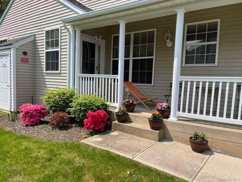 75 Meadow Pond Cir, Miller Place, NY, 11764-3803 | Card Image