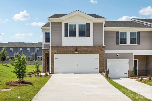 8124 Hidden Springs Trl, Charlotte, NC, 28216 | Card Image