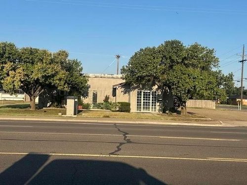 1835 N Hobart St, Pampa, TX, 79065-3410 | Card Image