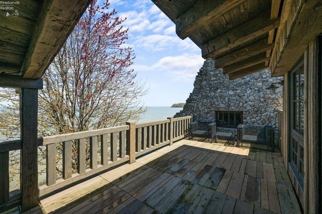 4917 E Cliff Rd, House other with 3 bedrooms, 5 bathrooms and 2 parking in Port Clinton OH | Image 60