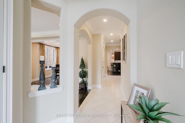 33 Grice Cir, House other with 4 bedrooms, 3 bathrooms and 2 parking in Stouffville ON | Image 6