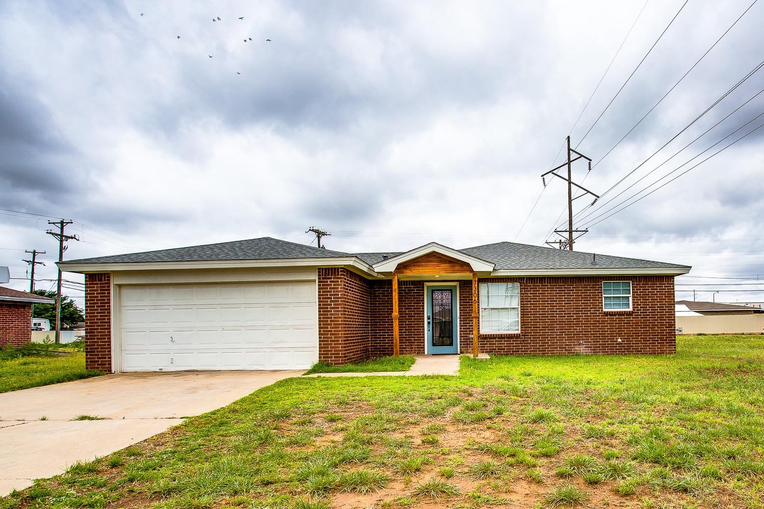 Hickory Ave, Lubbock, TX 79404