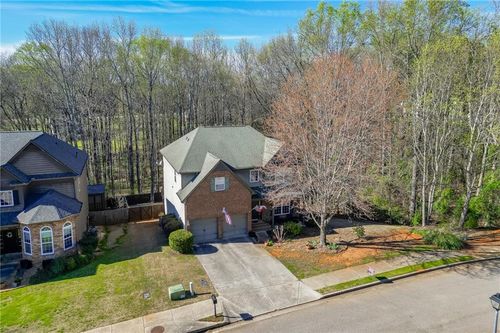810 Liberty Bell Run, Hoschton, GA, 30548-1903 | Card Image