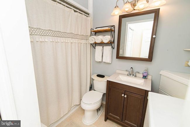 91 New School Ln, House other with 4 bedrooms, 2 bathrooms and null parking in LEVITTOWN PA | Image 15