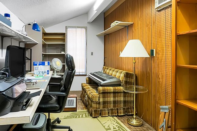 Office in Garage | Image 49