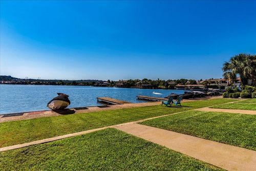 101 Island Dr, Horseshoe Bay, TX, 78657-5862 | Card Image