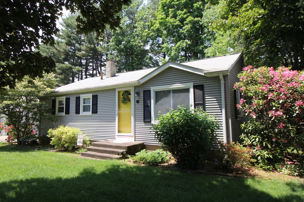 Benger Ave, South Hadley, MA 01075
